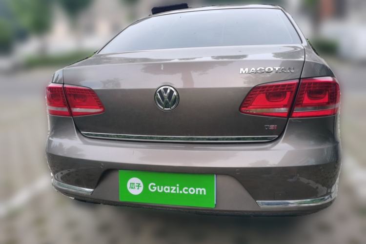 Used Volkswagen Magotan 2015 Revised 1.8TSI Prestige Version Rear