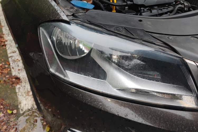 Used Volkswagen Magotan 2015 1.8TSI Advanced Model Right Front Headlight