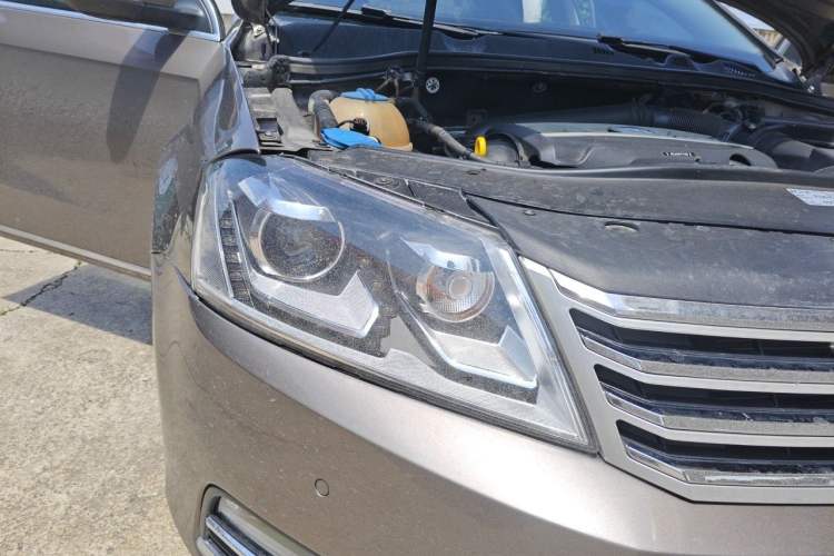 Used Volkswagen Magotan 2015 1.8TSI Advanced Model Right Front Headlight
