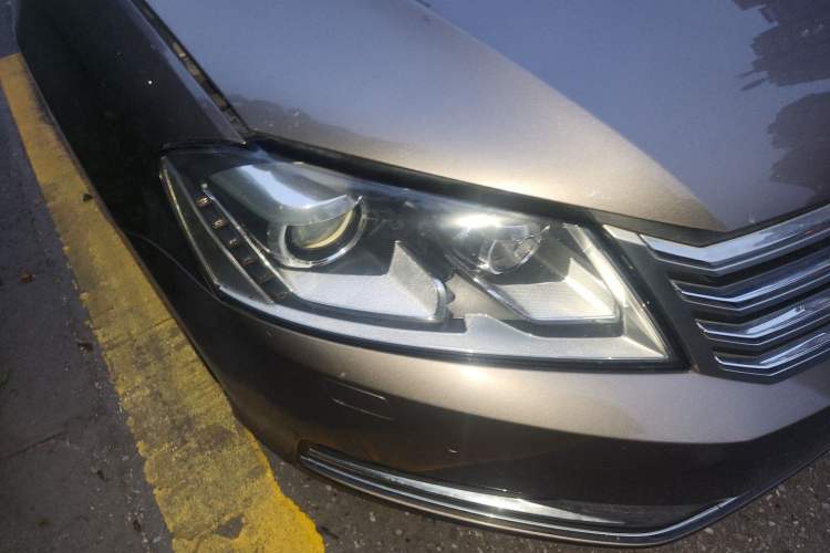 Used Volkswagen Magotan 2015 Facelift 1.8TSI Luxury Model Right Front Headlight