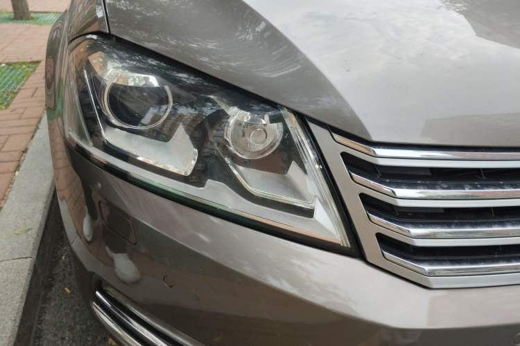 Used Volkswagen Magotan 2015 Facelift 1.8TSI Luxury Model Right Front Headlight