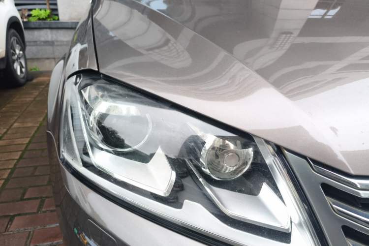 Used Volkswagen Magotan 2015 1.8TSI Luxury Model Right Front Headlight