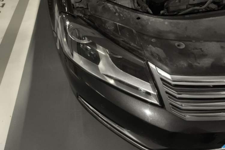 Used Volkswagen Magotan 2015 1.8TSI Advanced Model Right Front Headlight