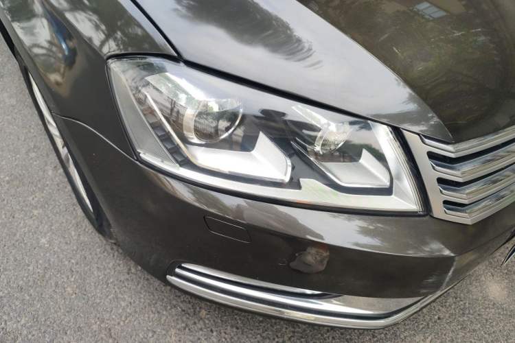 Used Volkswagen Magotan 2015 Facelift 1.8TSI Luxury Model Right Front Headlight