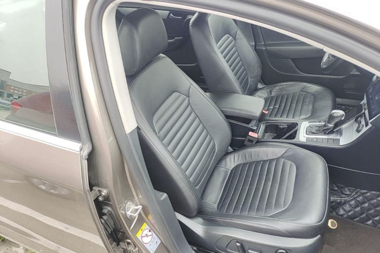Used Volkswagen Magotan 2015 1.8TSI Advanced Model Right Front Seat