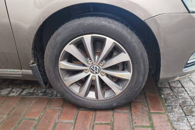 Used Volkswagen Magotan 2015 1.8TSI Luxury Model Right Front Wheel Hub