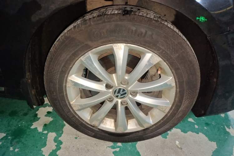 Used Volkswagen Magotan 2015 1.8TSI Advanced Model Right Front Wheel Hub