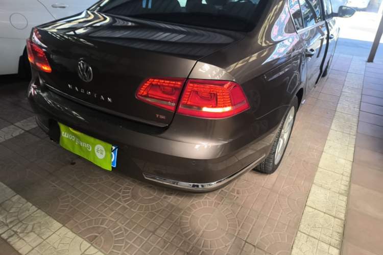 Used Volkswagen Magotan 2015 1.8TSI Prestige Model Right Rear Taillight