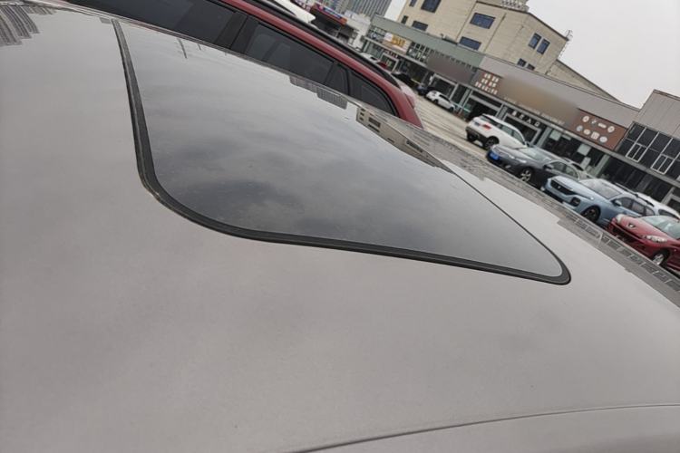 Used Volkswagen Magotan 2015 1.8TSI Advanced Model Roof