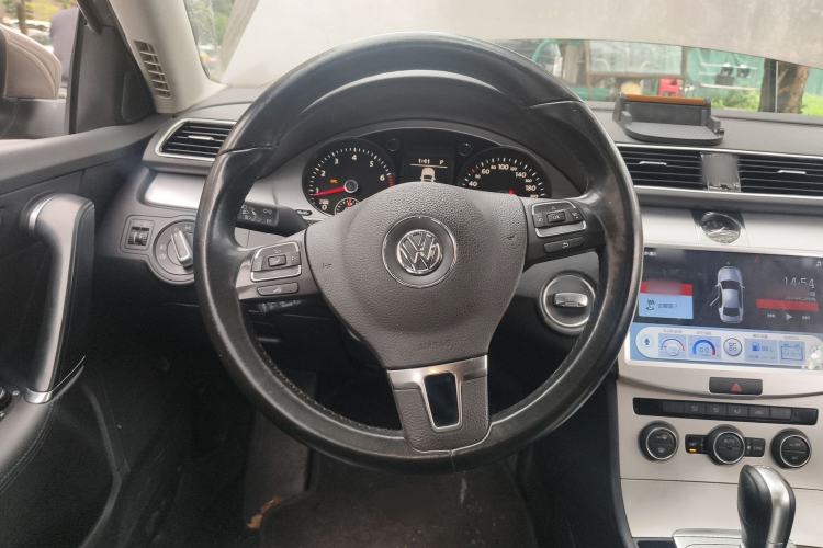 Used Volkswagen Magotan 2015 1.8TSI Advanced Model Steering Wheel