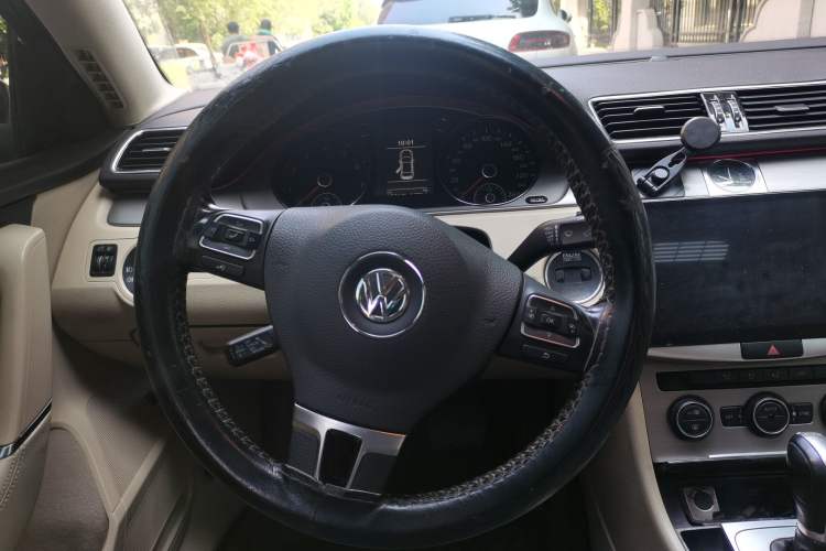 Used Volkswagen Magotan 2015 1.8TSI Advanced Model Steering Wheel