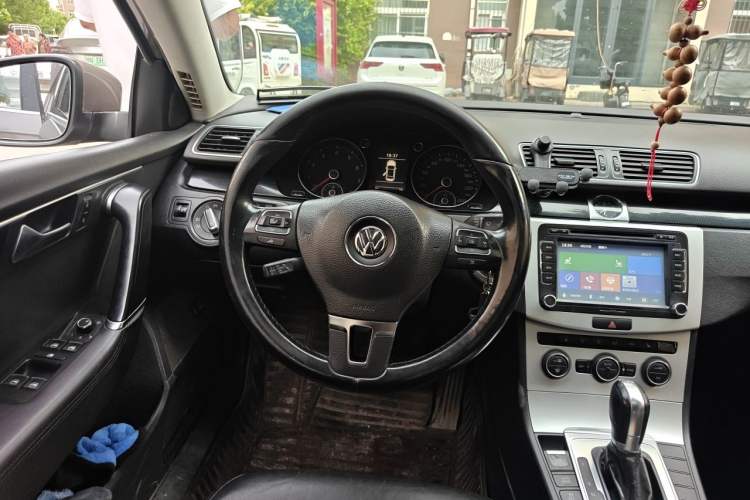 Used Volkswagen Magotan 2015 1.8TSI Luxury Model Steering Wheel