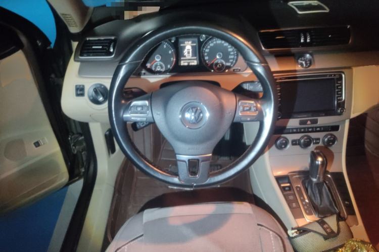 Used Volkswagen Magotan 2015 1.8TSI Advanced Model Steering Wheel