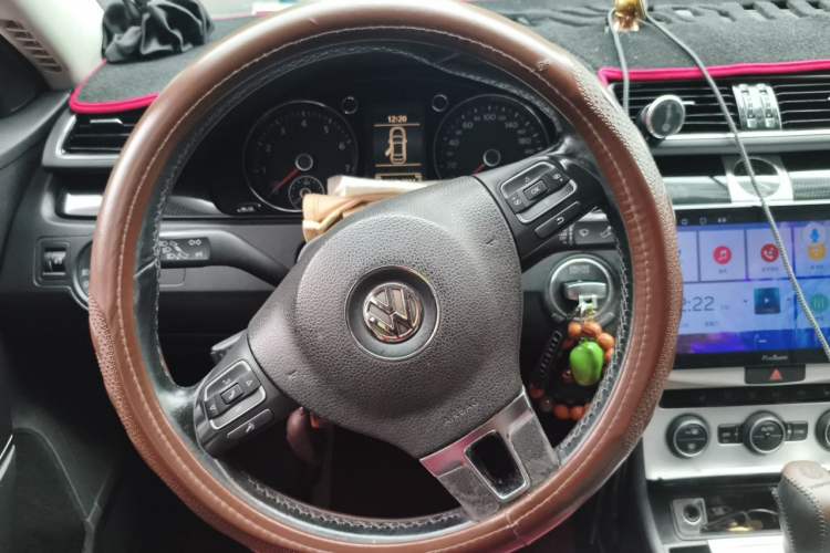 Used Volkswagen Magotan 2015 1.8TSI Luxury Model Steering Wheel