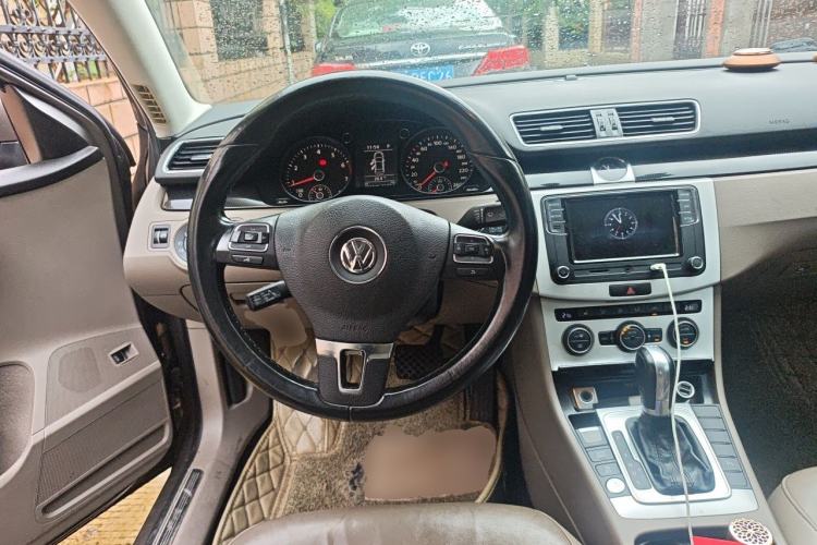 Used Volkswagen Magotan 2015 Facelift 1.8TSI Luxury Model Steering Wheel