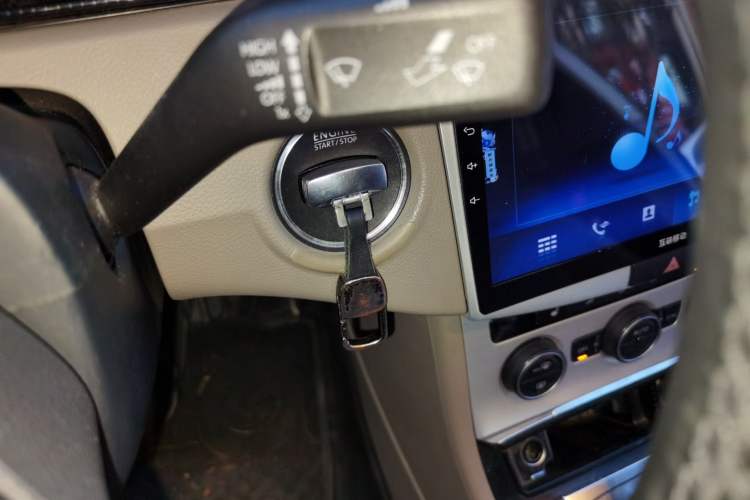 Used Volkswagen Magotan 2015 1.8TSI Luxury Model Vehicle Key