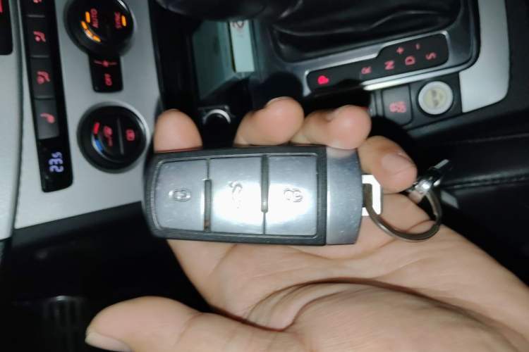 Used Volkswagen Magotan 2015 2.0 TSI Prestige Model Vehicle Key