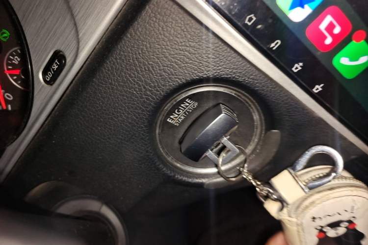 Used Volkswagen Magotan 2015 1.8TSI Advanced Model Vehicle Key
