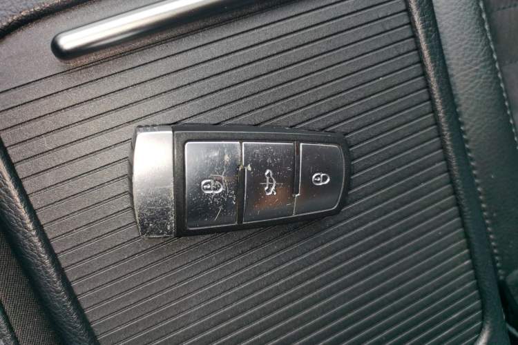 Used Volkswagen Magotan 2015 Revised 1.8TSI Prestige Version Vehicle Key