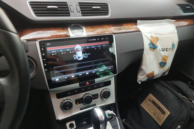 Used Volkswagen Magotan 2015 Travel Edition 2.0 TSI Comfort Version Audio And AC Panel