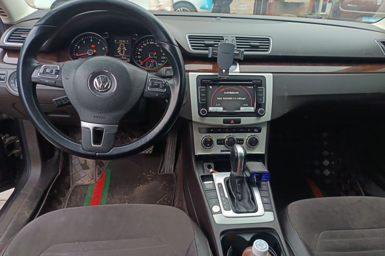 Used Volkswagen Magotan 2015 Travel Edition 2.0 TSI Comfort Version Center Console