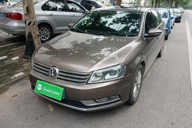 Ojetý Volkswagen Magotan 2015 Revised Version 2.0 TSI Luxury Edition