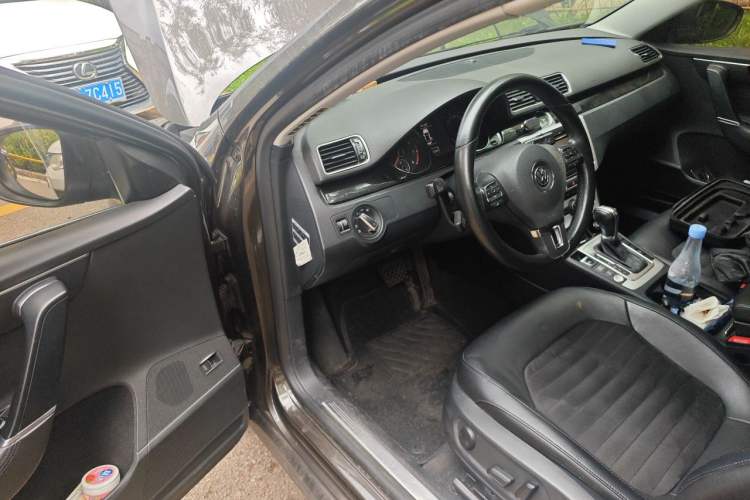 Used Volkswagen Magotan 2015 Revised Version 2.0 TSI Luxury Edition Driver Seat