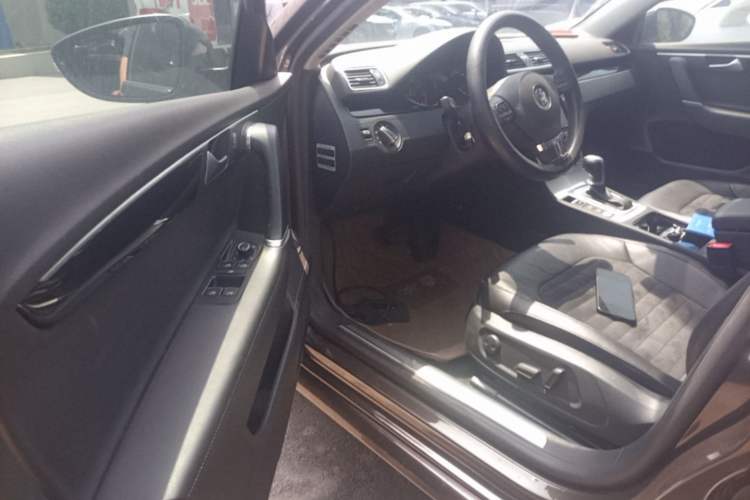 Used Volkswagen Magotan 2015 2.0 TSI Luxury Model Driver Seat