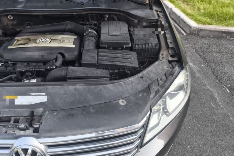 Used Volkswagen Magotan 2015 2.0 TSI Luxury Model Engine Bay Left