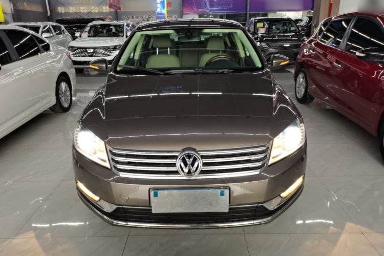 Used Volkswagen Magotan 2015 2.0 TSI Prestige Model Front
