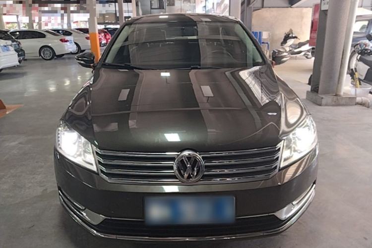 Used Volkswagen Magotan 2015 1.8TSI Luxury Model Front