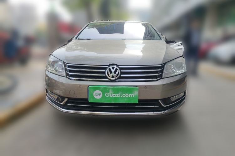 Used Volkswagen Magotan 2015 Travel Edition 2.0 TSI Comfort Version Front