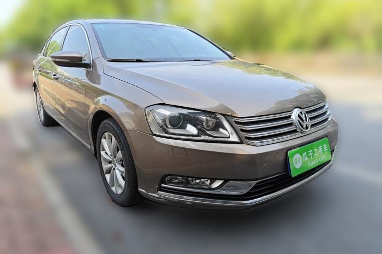 Used Volkswagen Magotan 2015 Facelift 1.8TSI Luxury Model Front Right 45 Deg
