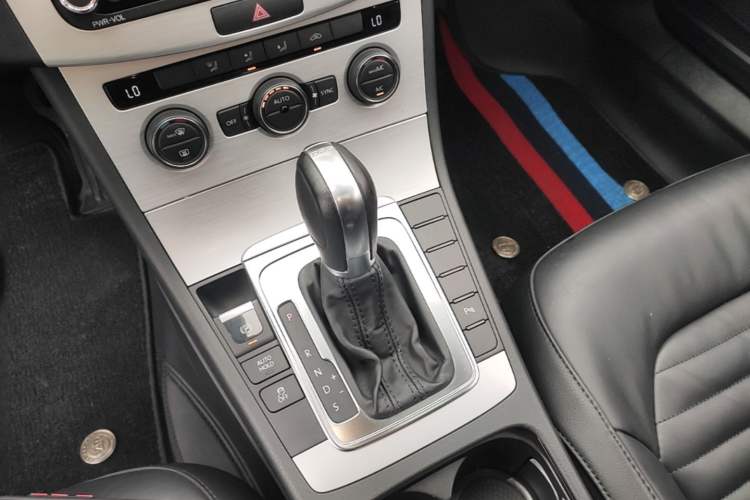 Used Volkswagen Magotan 2015 1.8TSI Advanced Model Gear Lever