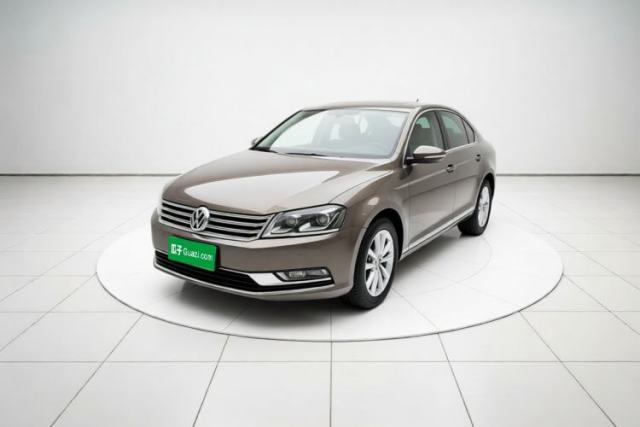 Ojetý Volkswagen Magotan 2015 Facelift 1.8TSI Luxury Model