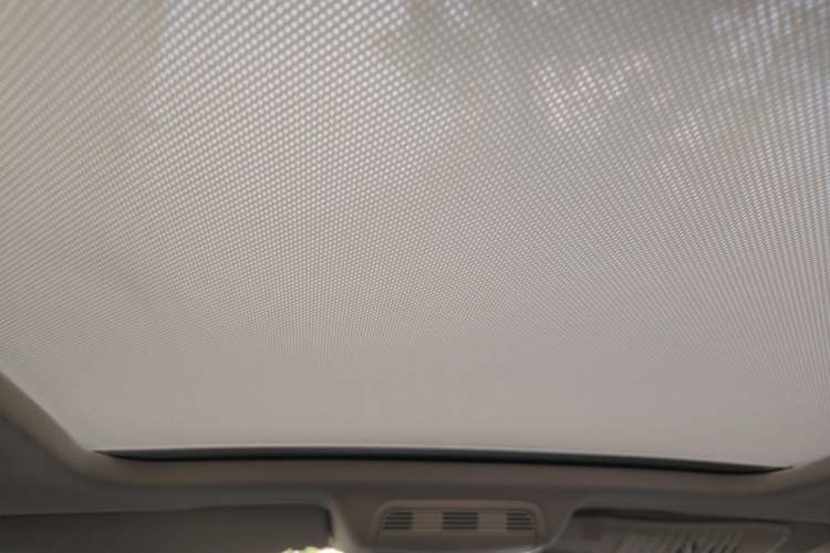 Used Volkswagen Magotan 2015 Travel Edition 2.0 TSI Comfort Version Headliner