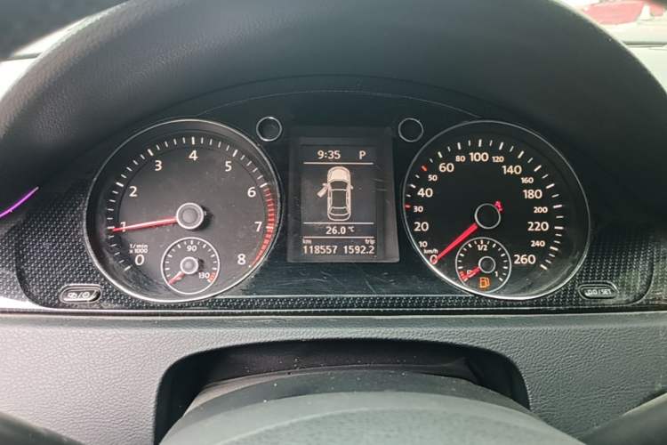 Used Volkswagen Magotan 2015 Revised Version 2.0 TSI Luxury Edition Instrument Cluster