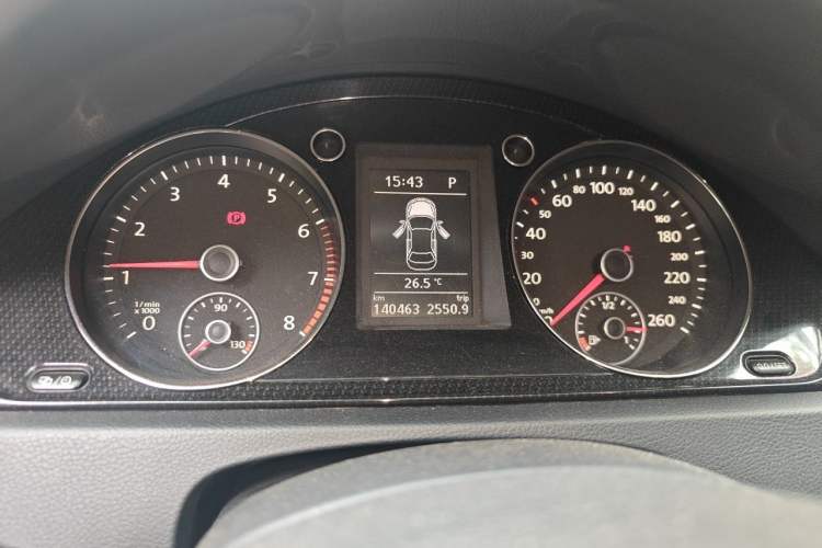 Used Volkswagen Magotan 2015 Revised Version 2.0 TSI Luxury Edition Instrument Cluster