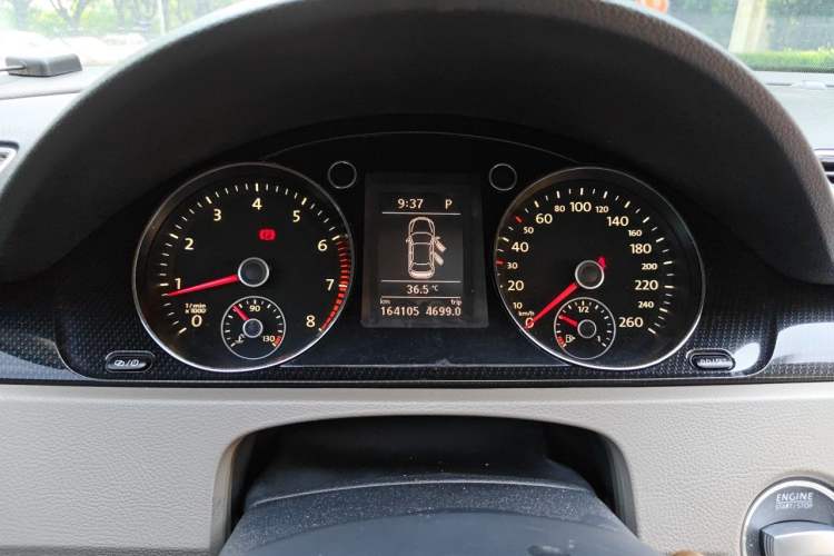 Used Volkswagen Magotan 2015 Facelift 1.8TSI Luxury Model Instrument Cluster