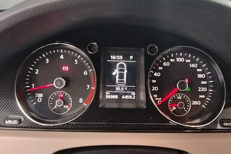 Used Volkswagen Magotan 2015 1.8TSI Luxury Model Instrument Cluster