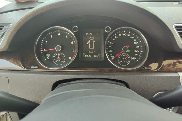 Used Volkswagen Magotan 2015 Travel Edition 2.0 TSI Comfort Version Instrument Cluster