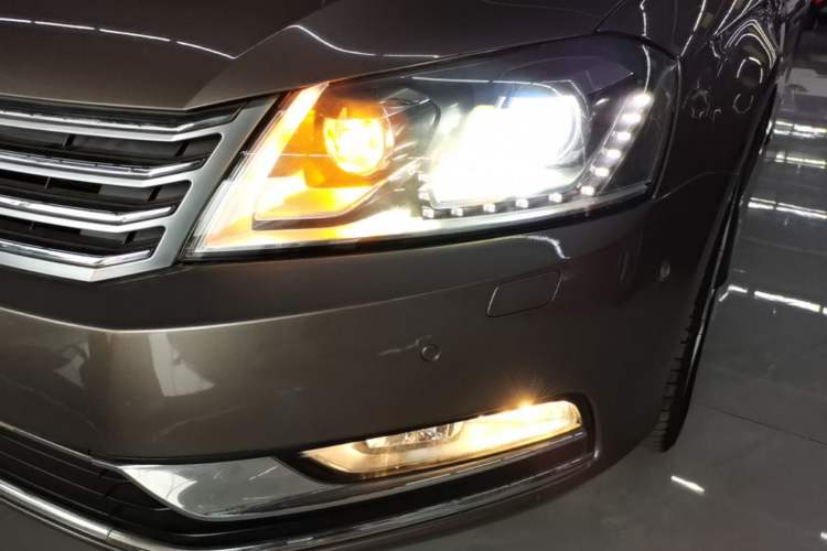 Used Volkswagen Magotan 2015 2.0 TSI Prestige Model Left Front Headlight
