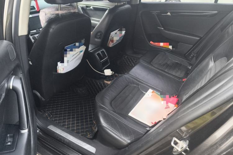Used Volkswagen Magotan 2015 2.0 TSI Luxury Model Left Rear Seat