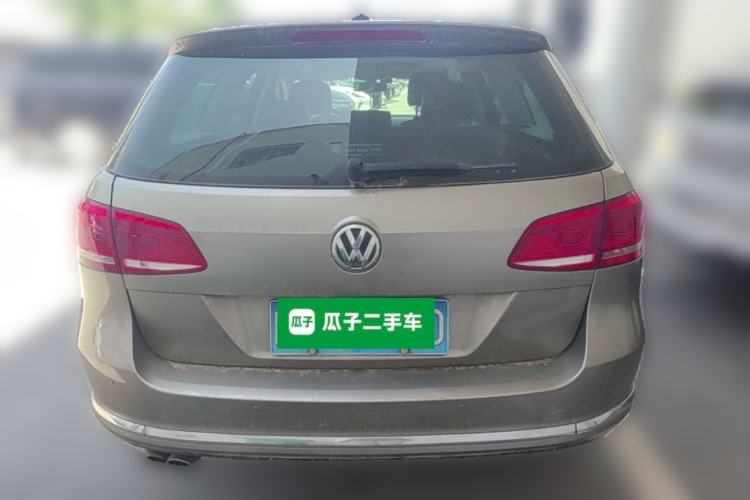 Used Volkswagen Magotan 2015 Travel Edition 2.0 TSI Comfort Version Rear