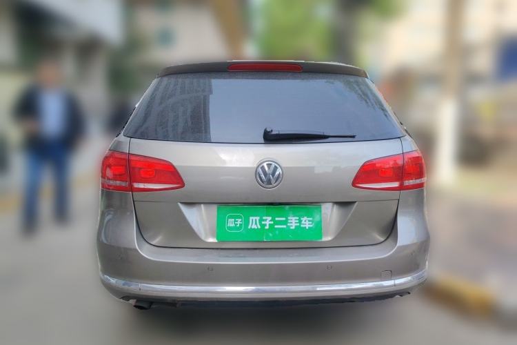 Used Volkswagen Magotan 2015 Travel Edition 2.0 TSI Comfort Version Rear