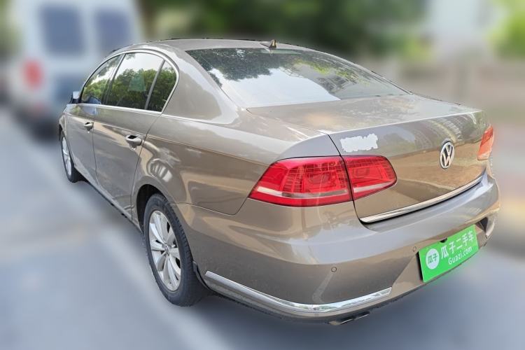 Used Volkswagen Magotan 2015 Facelift 1.8TSI Luxury Model Rear Left 45 Deg