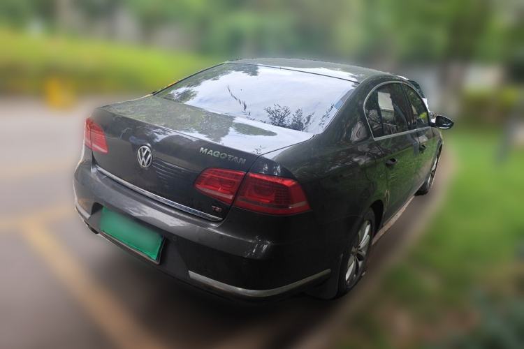 Used Volkswagen Magotan 2015 Revised Version 2.0 TSI Luxury Edition Rear Right 45 Deg