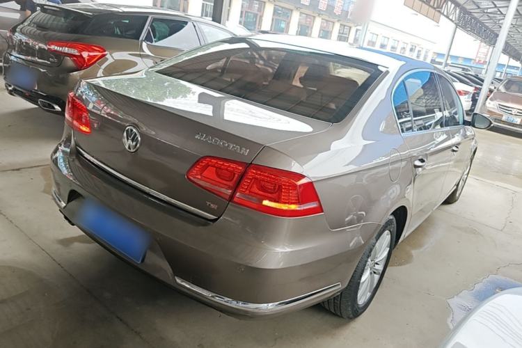 Used Volkswagen Magotan 2015 1.8TSI Advanced Model Rear Right 45 Deg