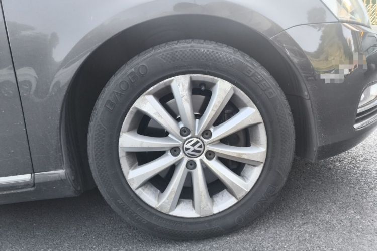 Used Volkswagen Magotan 2015 2.0 TSI Luxury Model Right Front Wheel Hub