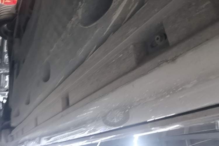 Used Volkswagen Magotan 2015 2.0 TSI Prestige Model Right Side Sill